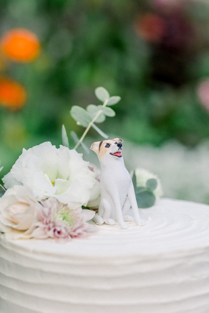 dog cake topper for wedding reception