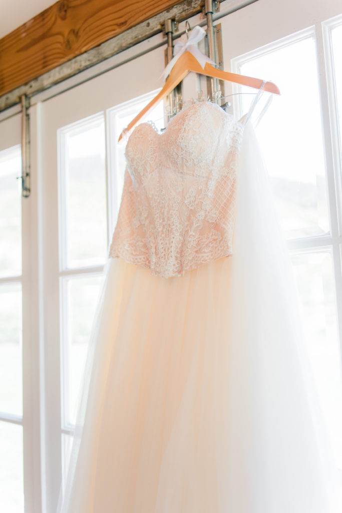Elegant fall wedding at Triunfo Creek Vineyards, two piece bridal gown