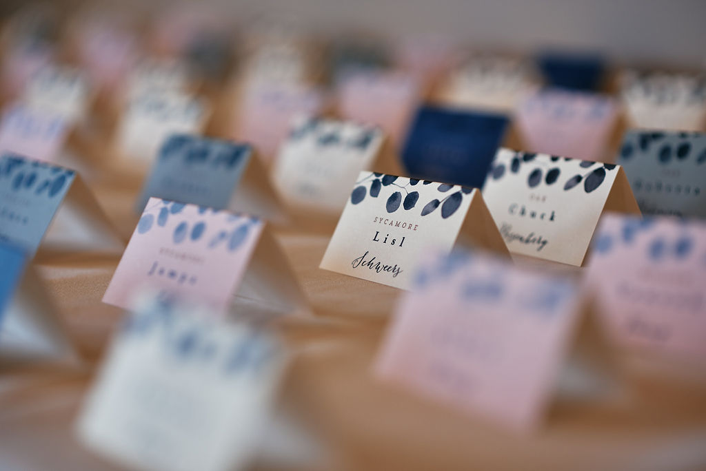 escort tent cards with blue leaf style