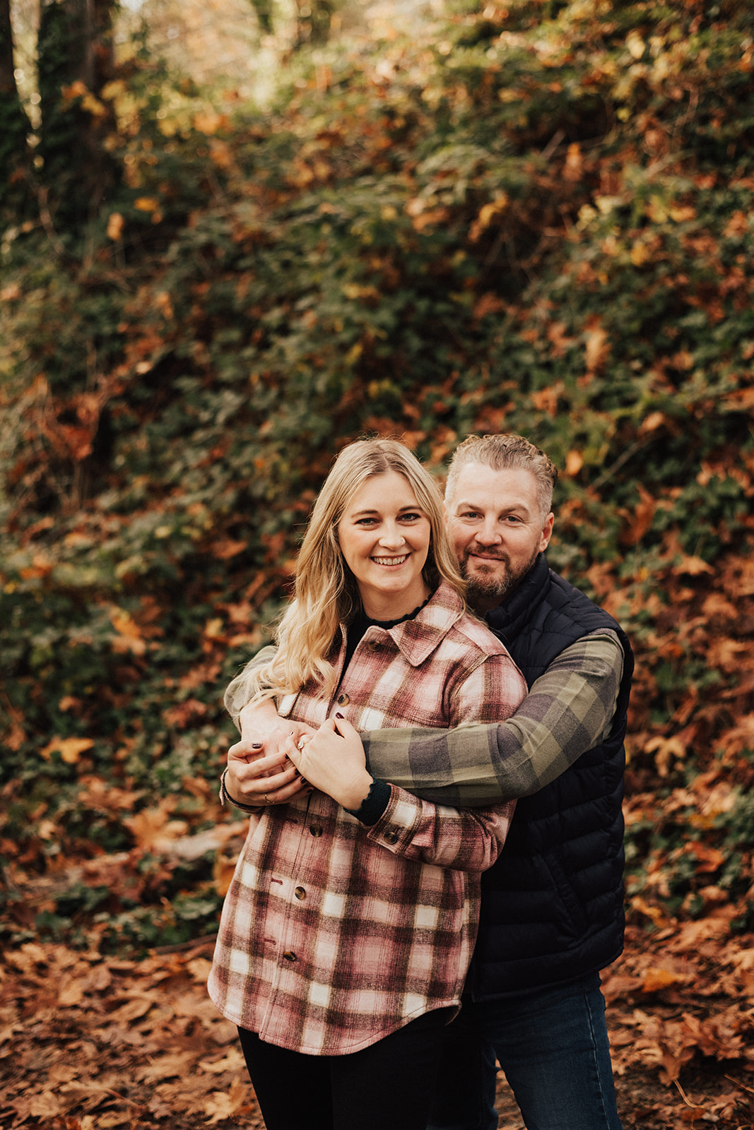 fall engagement photo session with couple in Seattle 